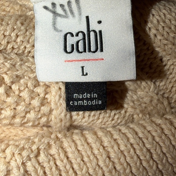 Cabi 5636 cropped cable pullover in cream EUC L - Picture 8 of 11